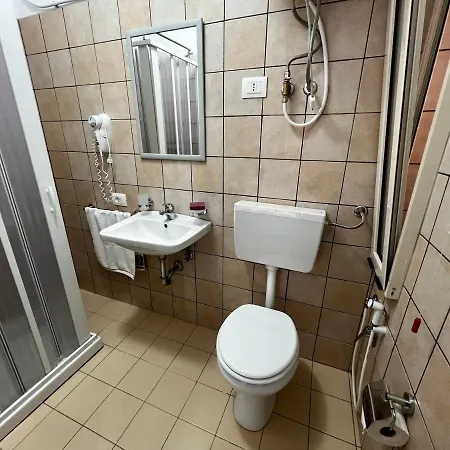 Light Blue B&B 트로페아